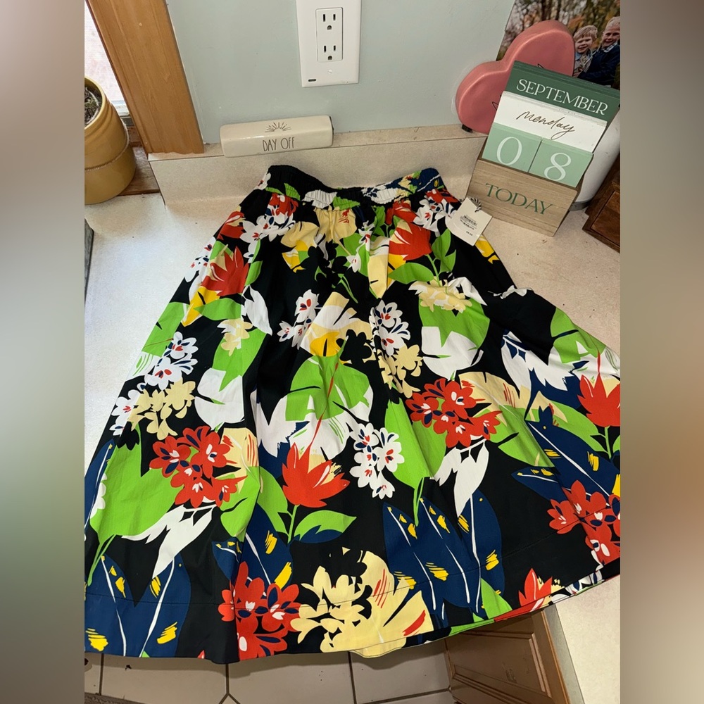 Nordstroms 1901 Pull-On Poplin Skirt large black multi tropical / XS